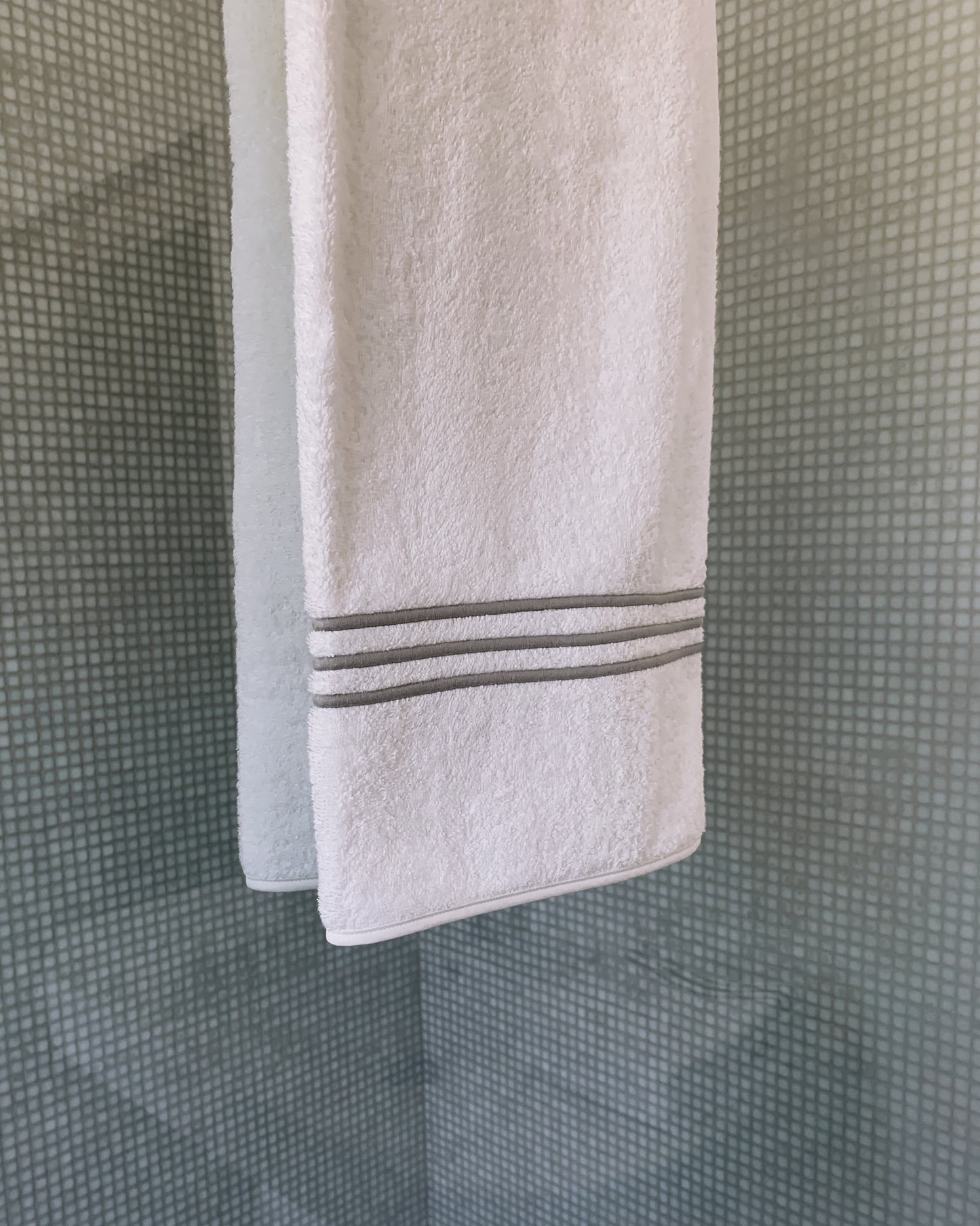 Isaac Guest Towel 30 x 50 cm made from 100% combed cotton