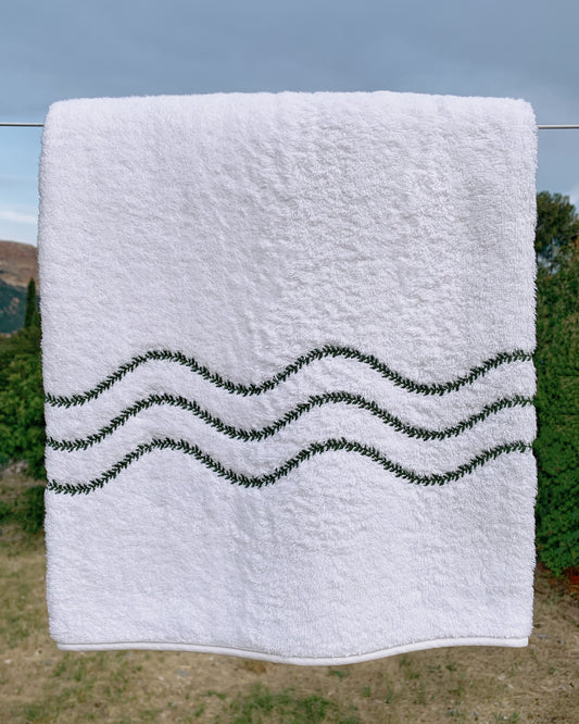Sophia Hand Towel 50 x 100 cm made from 100% combed cotton