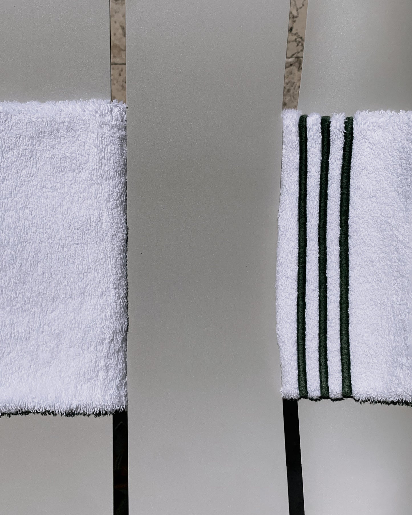 Isaac Guest Towel 30 x 50 cm made from 100% combed cotton
