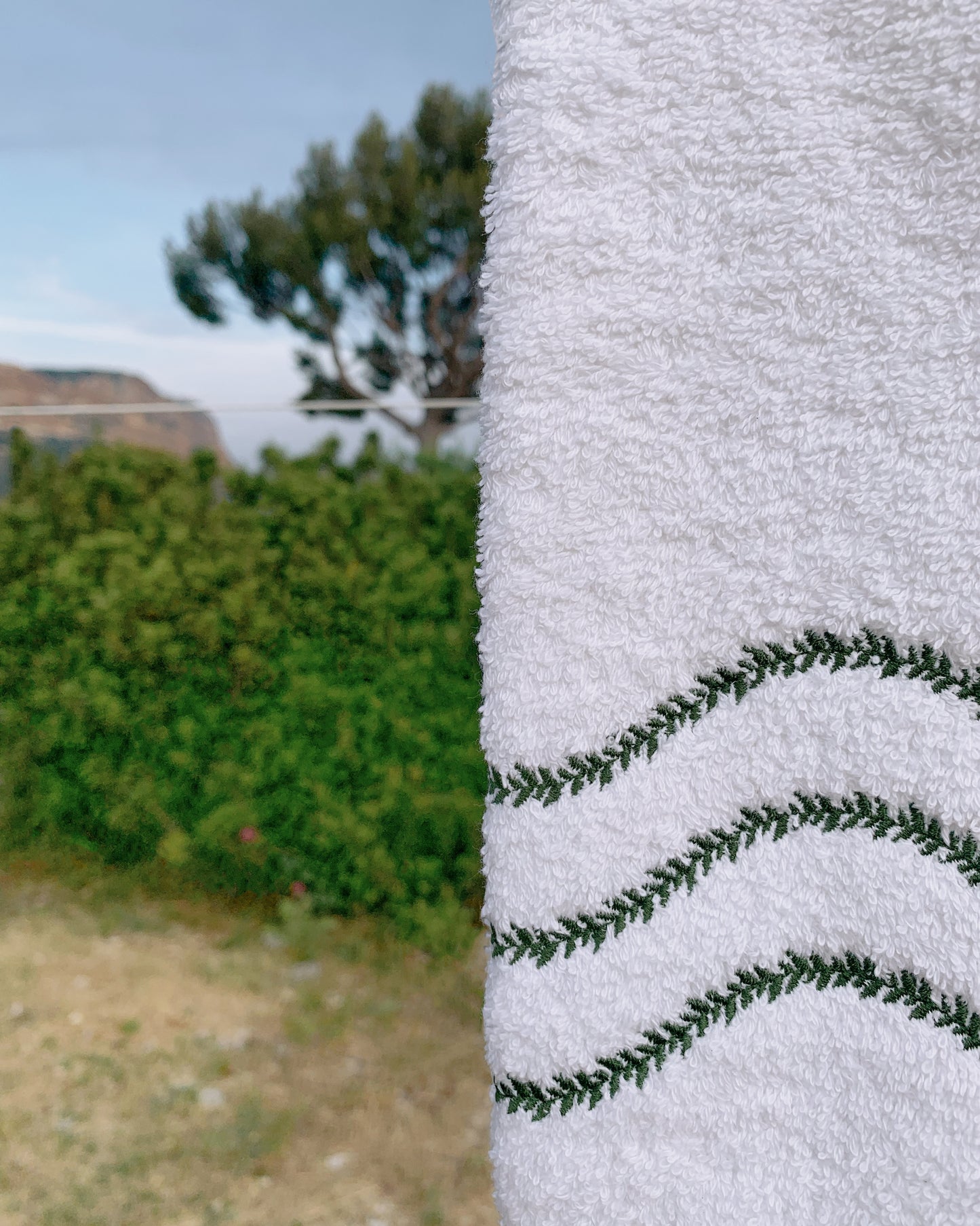 Sophia Hand Towel 50 x 100 cm made from 100% combed cotton