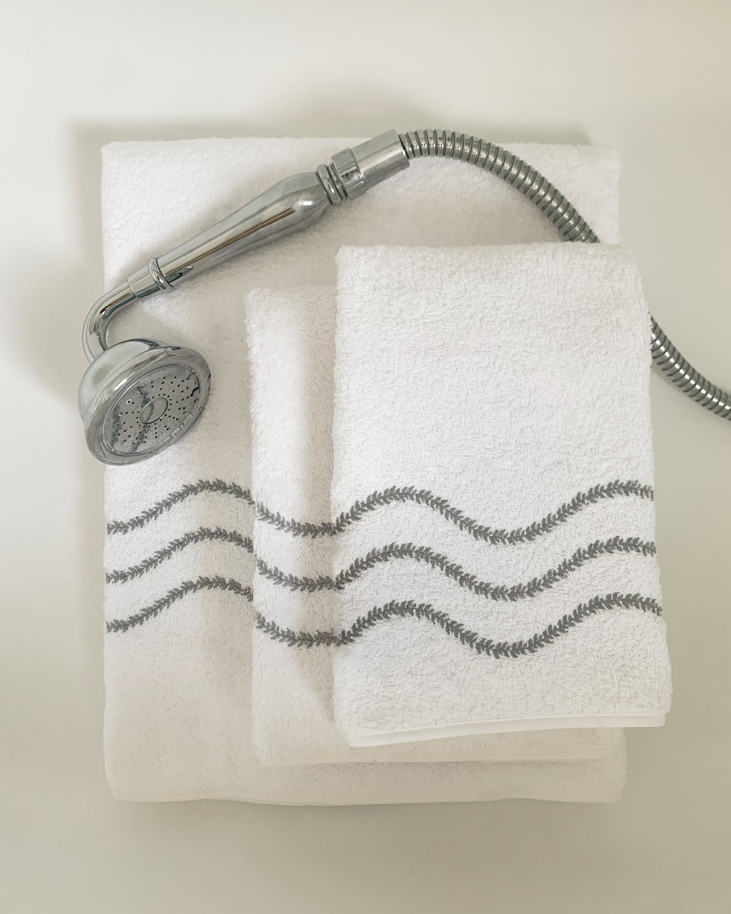 Sophia Hand Towel 50 x 100 cm made from 100% combed cotton
